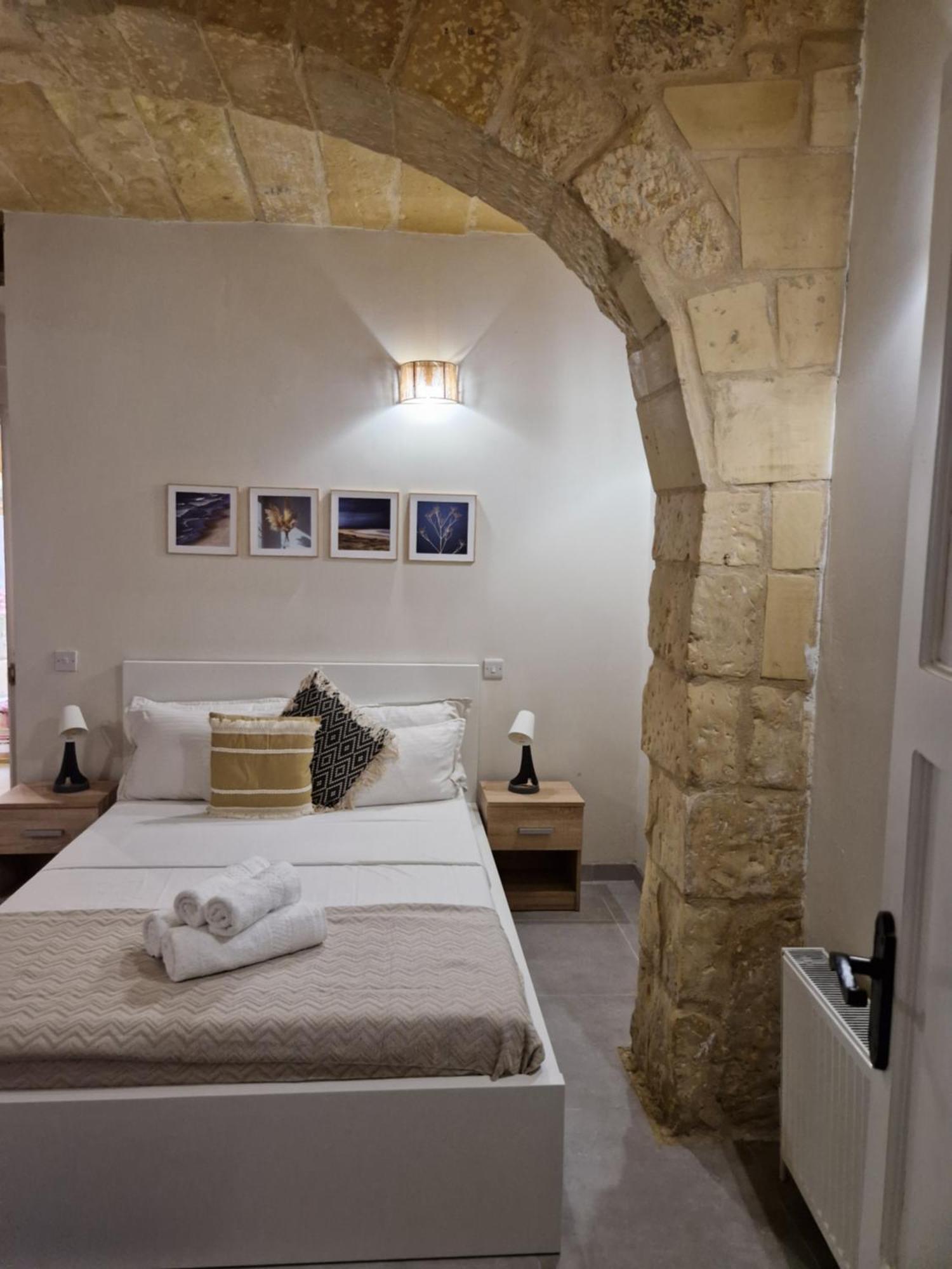 12 -16 , Pacifiku Scicluna Birgu Exterior photo