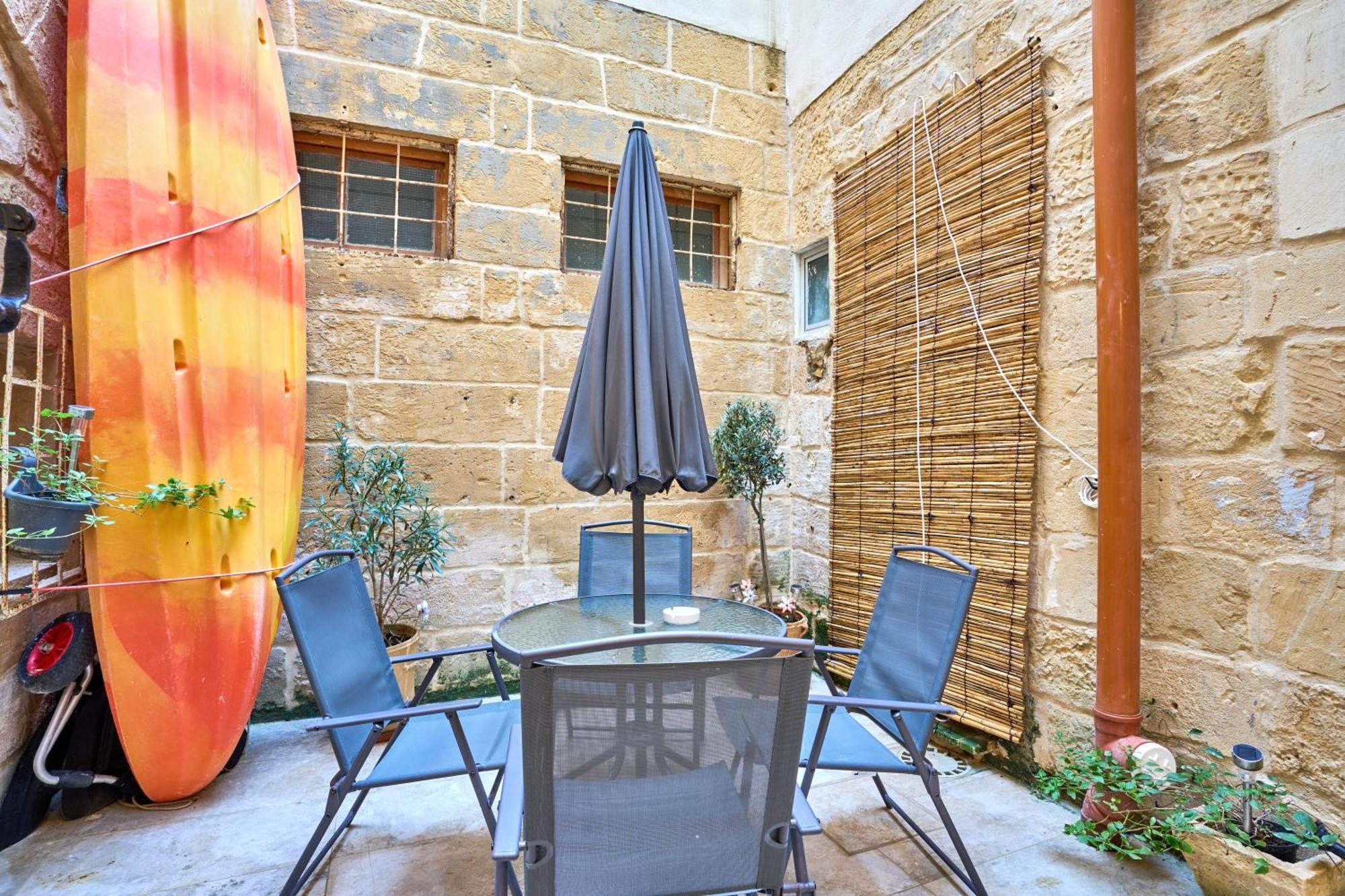 12 -16 , Pacifiku Scicluna Birgu Exterior photo